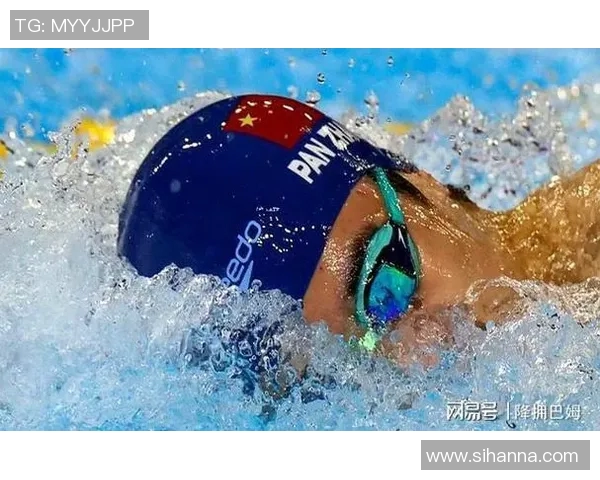 蝶泳竞技风采：技术与速度的完美融合，挑战极限的水上对决